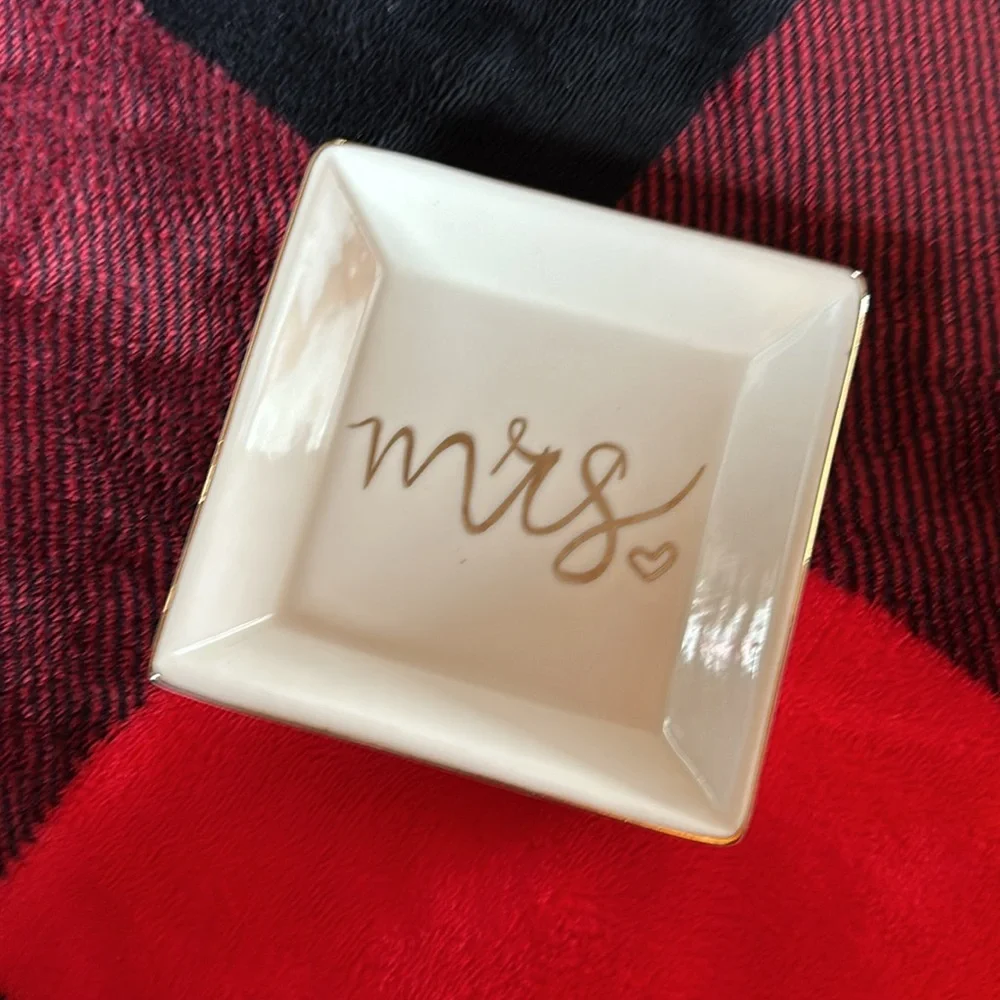 N/A mrs ring